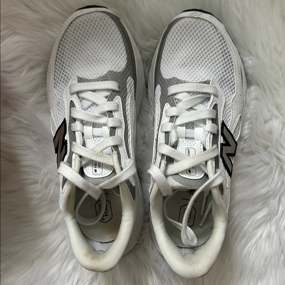 New Balance White Gray Mesh Running Sneakers